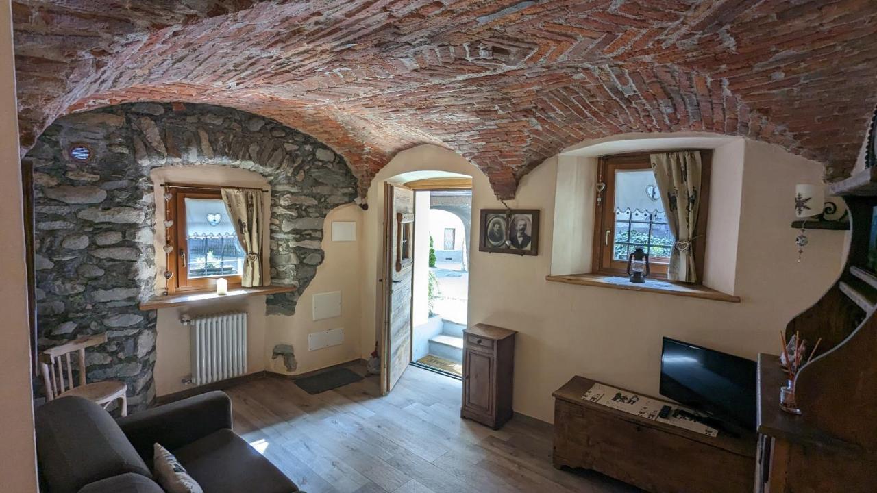 Maison Du Pont Romain Aosta Eksteriør bilde
