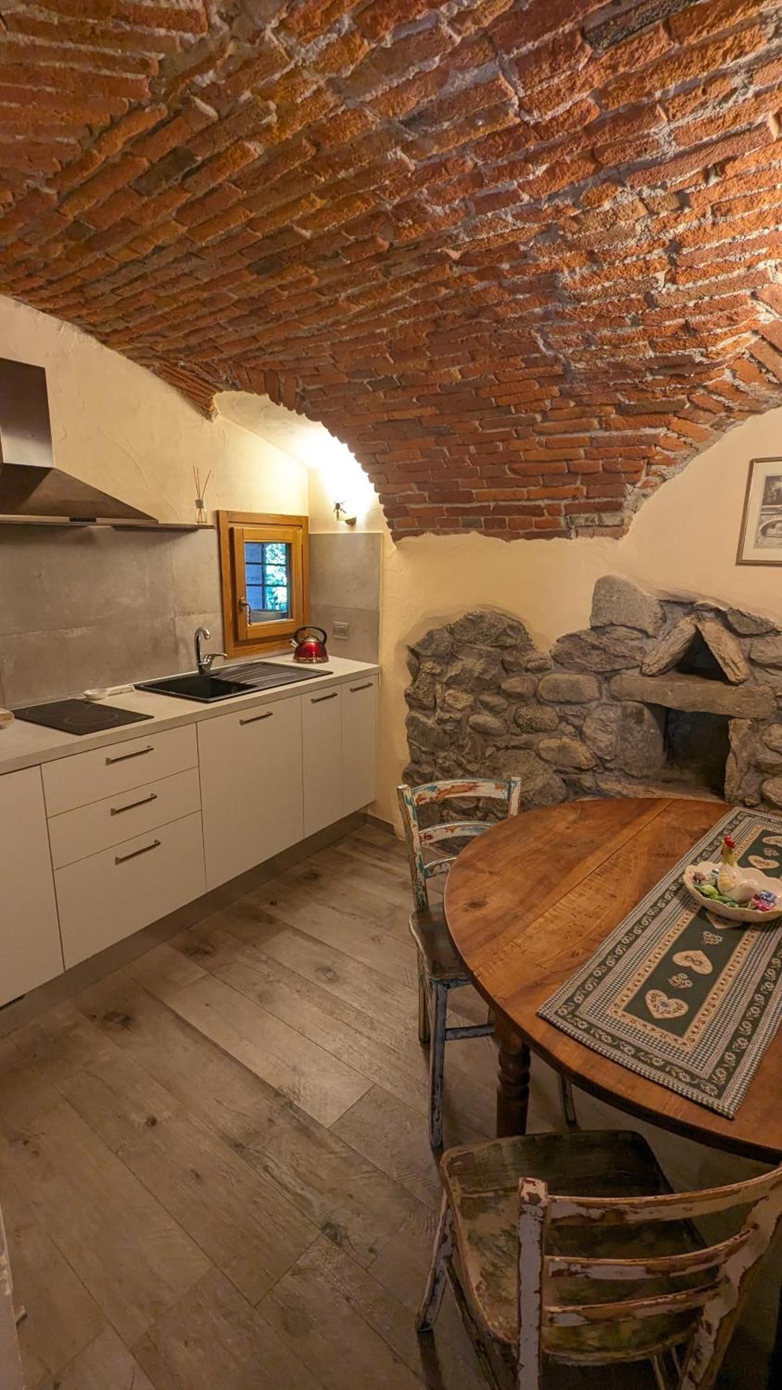 Maison Du Pont Romain Aosta Eksteriør bilde