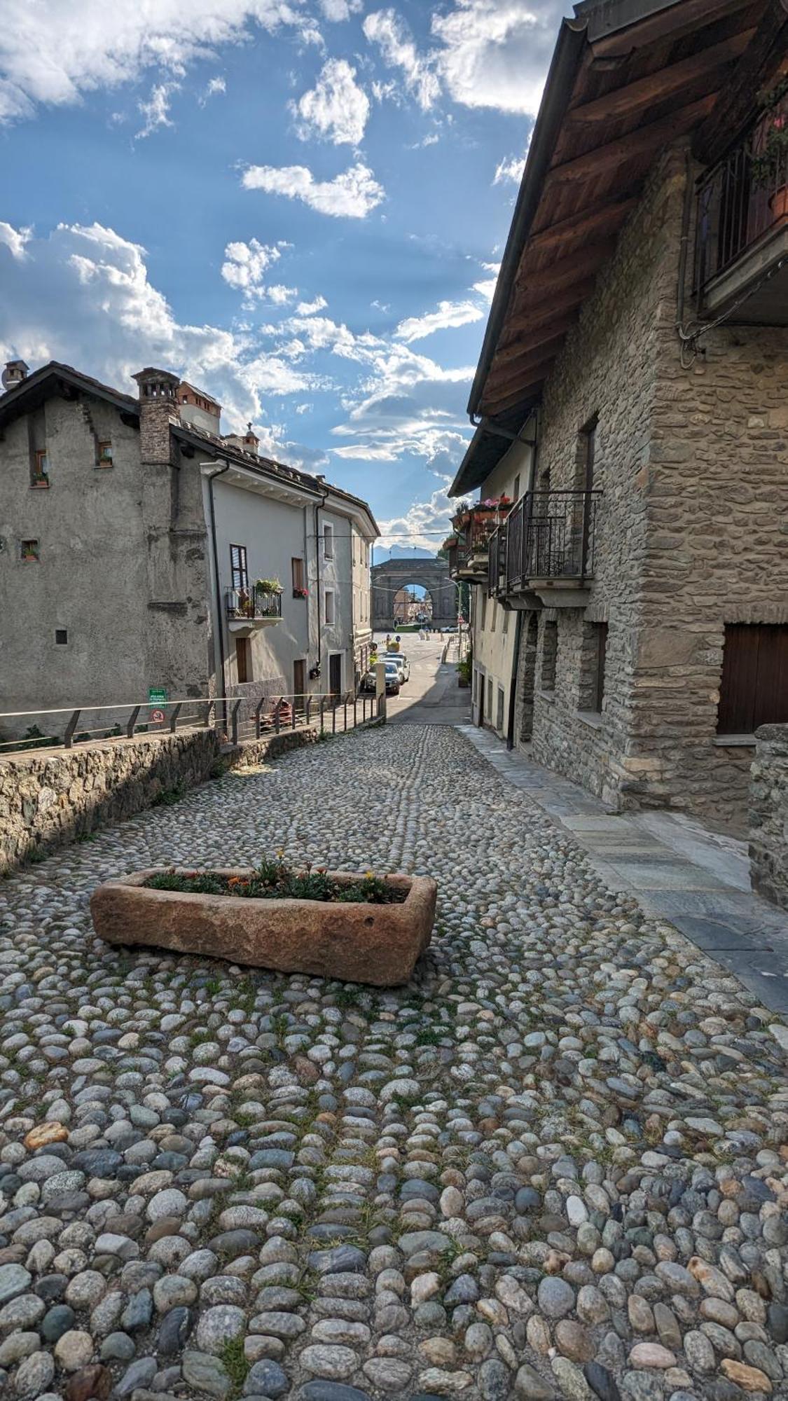 Maison Du Pont Romain Aosta Eksteriør bilde